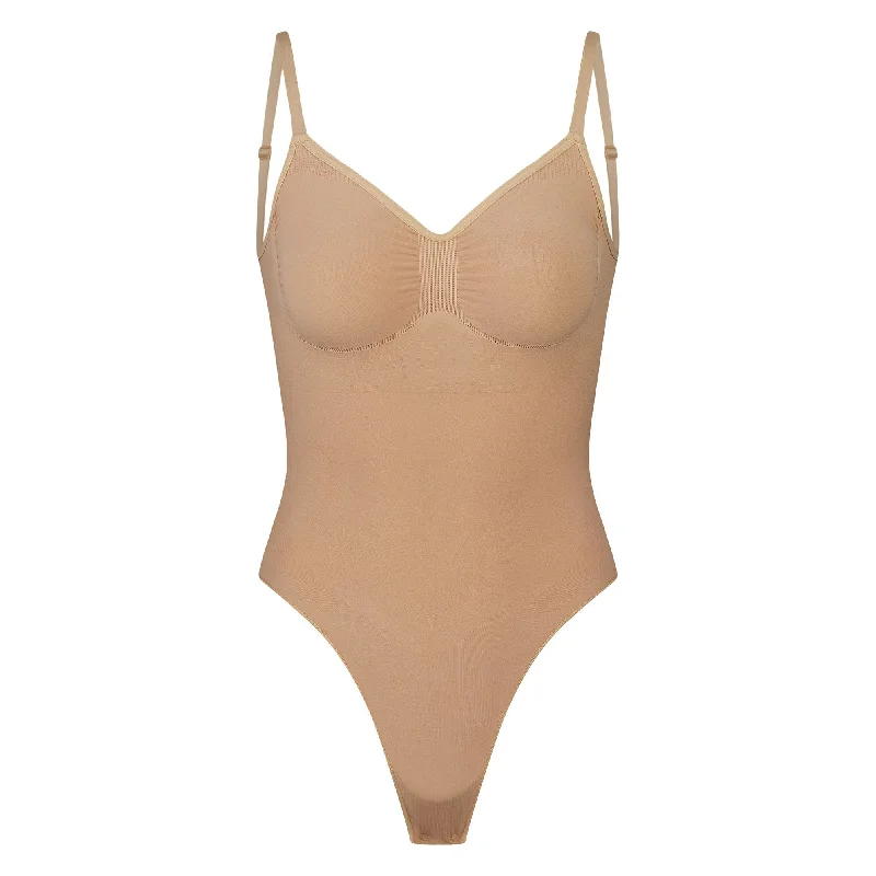 SEAMLESS SCULPT LOW BACK THONG BODYSUIT | CLAY